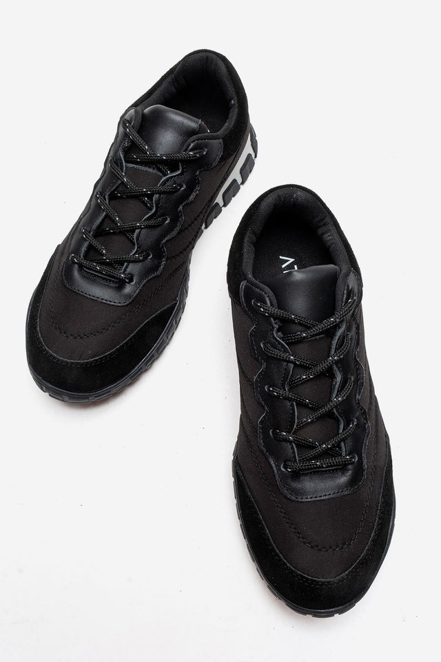 Kadın Siyah Bağcıklı Tırtıklı Kauçuk Tabanlı Sneaker Ayakkabı Rea