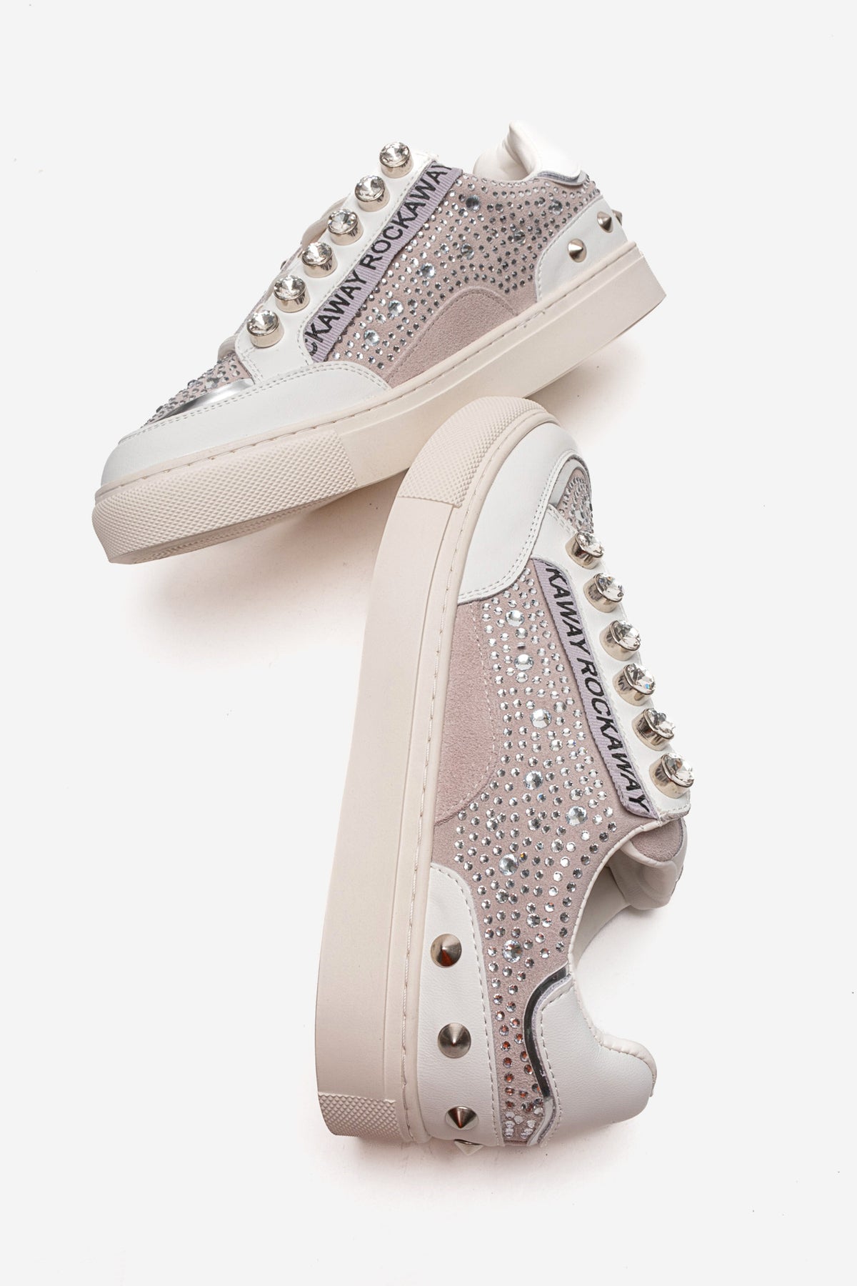 Kadın Gri Gümüş Taşlı Zımba Detaylı Kalın Tabanlı Sneaker Candela