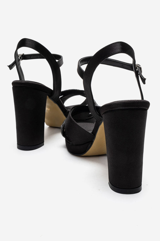 Kadın Siyah Saten Taşlı Çapraz Bantlı 10 cm Platform Kalın Topuklu Sandalet Bellina