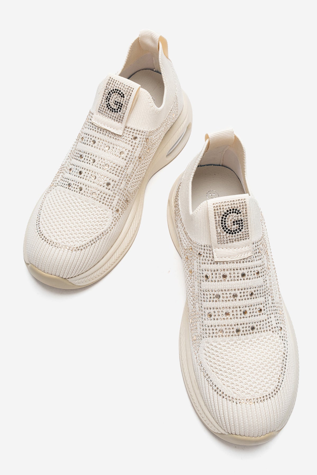 Kadın Bej Taş Detaylı Bağcıksız Hafif Tabanlı Sneaker Colomba