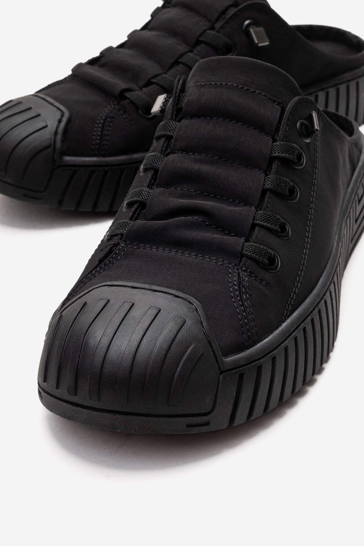 Kadın Siyah Dokulu Bağcıklı Kalın Tabanlı Sneaker Terlik Cala