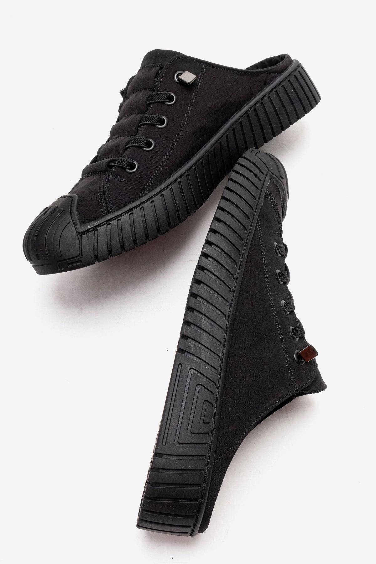 Kadın Siyah Dokulu Bağcıklı Kalın Tabanlı Sneaker Terlik Cala