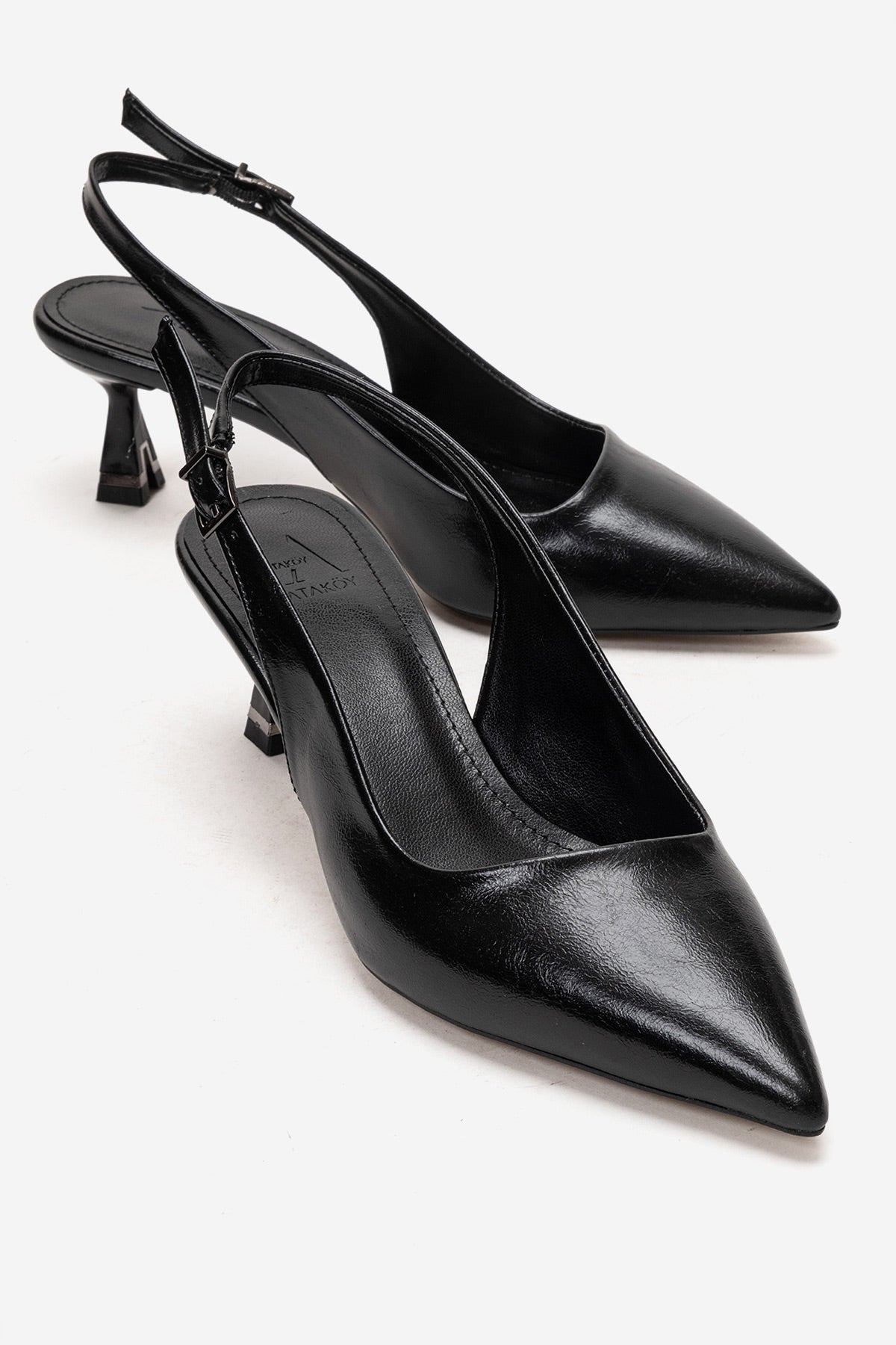 Kadın Siyah Sivri Burun 5 cm Orta İnce Topuklu Arkası Açık Stiletto Elvira