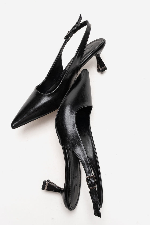 Kadın Siyah Sivri Burun 5 cm Orta İnce Topuklu Arkası Açık Stiletto Elvira